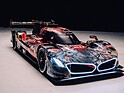 Bild: BMW M Hybrid V8 (2024) - Art Car, gestaltet von Julie Mehretu