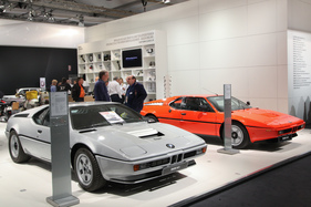 BMW M1 (1978) - einer der Prototypen und das Serienfahrzeug auf dem BMW-Stand (Techno Classica 2017)