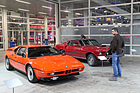 BMW M1 (1980) - der Mittelmotorsportwagen mit Kunststoff-Karosserie, aufgestellt von autobau Erlebniswelt Romanshorn - Auto Zürich 2021