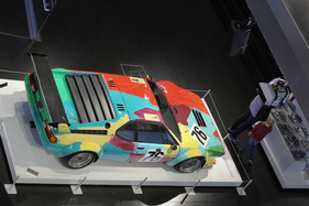 BMW M1 Gruppe 4 (1979) - Art Car mit der Bemalung von Andy Warhol - Sonderschau im BMW-Museum in München 2018 (1979)