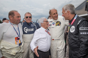 BMW M1 ProCar Revival GP Österreich 2016 - Bernie Ecclestone inmitten seiner alten Fahrergarde - Mass, Quester, Stuck, Danner