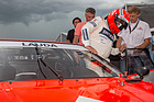 BMW M1 ProCar Revival GP Österreich 2016 - Niki Lauda setzt sich in den Marlboro BMW M1