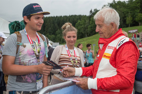 BMW M1 ProCar Revival GP Österreich 2016 - Sepp Manhalter ist immer noch vielen Fans ein Begriff