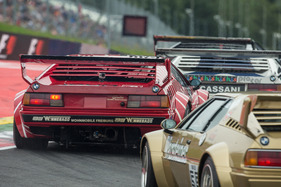 BMW M1 - es geht eng zu in der Schikane - ProCar-Revival anlässlich des GP Österreich 2016