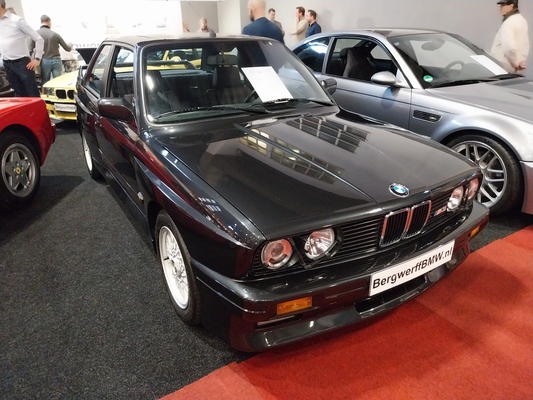 BMW M3 (1988) – Baureihe E30 – Interclassics Classic Car Show Brüssel 2023