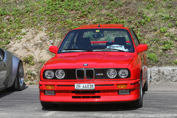 Image: BMW M3 (1990) - today one of the most sought-after BWMs of the late 1980s - Older Classics August 2023