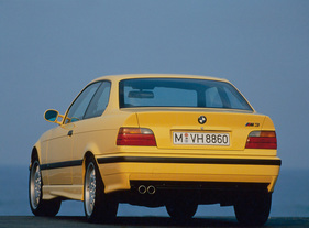 BMW M3 (1992) - mit Doppelauspuff linksseitig