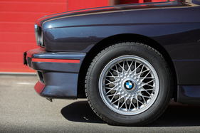 BMW M3 Cabriolet (1990) - Kreuzspeichen-Aluräder serienmässig