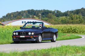BMW M3 Cabriolet (1990) - etwa 70 kg schwerer als die M3-Limousine