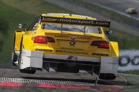 BMW M3 DTM (2012) - auf dem Red Bull Ring, ehemals Zeltweg, in der Luft