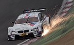 Bild: BMW M3 DTM (2013) - Funkensprühen