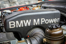 BMW M3 E30 (1988) – Der S14-Motor mit vier Zylindern und 2302 Kubikzentimetern Hubraum