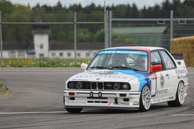 BMW M3 E30 (1988) - Vintage Demo Racing hinter den Hallen - Klassikwelt Bodensee 2023