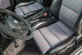 BMW M3 E30 "Cecotto" (1989) - Sportsitze mit viel Seitenhalt