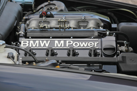 BMW M3 E30 "Cecotto" (1989) - längs eingebauter Vierzylinder mit 16 Ventilen