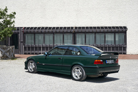 BMW M3 GT (1995) - bei maximal ausgefahrenem Frontspoiler wird der Wagen ein Zentimeter länger