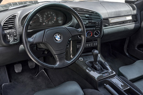 BMW M3 GT (1995) - klassische BMW-Optik im Innern