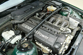 BMW M3 GT E36 (1995) – Der 2990 Kubik grosse Reihensechser schickt maximal 323 Newtonmeter an die Hinterräder.