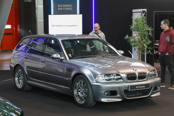 Bild BMW M3 Touring (2000) - Kombivariante des E46-M3 mit Touringkarosserie, blieb ein Einzelstück trotz Seriennähe - 24. Retro Classics 2025