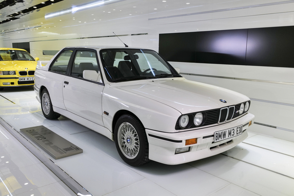 BMW M3 von 1989, geschätzt auf EUR 45’000 - 65’000, hochgeboten bis auf EUR 180’000 (+327.3 %) (RM:Sotheby's Munich Sale)