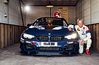 Image: BMW M4 GT4 (2020) - Young car, old driver. Marc Surer next to the current BMW M4 GT4
