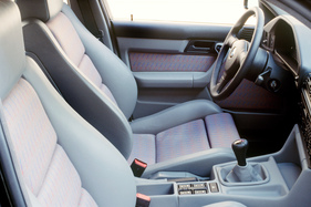 BMW M5 (1989) - Interieur des E34-Topmodells