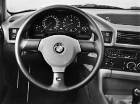 BMW M5 (1992) - Cockpit, E34