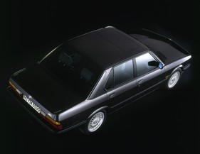 BMW M5 E28 (1985) - Studioaufnahme