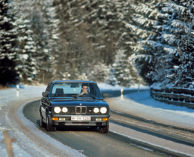 BMW M535i (1985) - bis zum M5 war dies das Topmodell der Baureihe E28