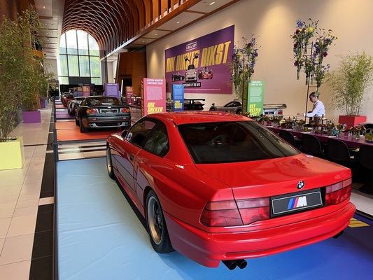 BMW M8 (1991) – Ausstellung "Supercars of the 90s" im Louwman-Museum