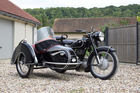 BMW R25 3 & side-car Steib (1954) - als Lot 05 an der Artcurial-Versteigerung "Sur les Champs 11" in Paris am 5. November 2017