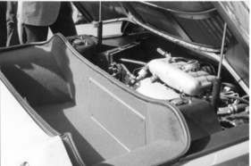 BMW Turbo (1972) - der Vierzylinder nimmt wenig Platz weg, so dass noch ein Kofferraum bleibt