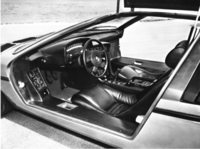 BMW Turbo (1973) - Einstieg in das futuristische Interieur