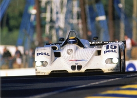 BMW V 12 LMR (1999) - beim 24-Stunden-Le-Mans von 1999 mit Winkelhock am Lenkrad BMW V 12 LMR (1999) - beim 24-Stunden-Le-Mans von 1999 mit Winkelhock am Lenkrad