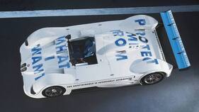 BMW V12 LMR (1990) - Art Car, gestaltet von Jenny Holzer