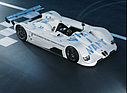 Bild: BMW V12 LMR (1999) - Jenny Holzer zeichnete sich für die Bemalung dieses Art-Cars verantwortlich