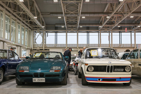 BMW Z1 (1991) - angeboten für EUR 45'000,der 2002 turbo für EUR 79'700 - 42. Auto e Moto d'Epoca 2025