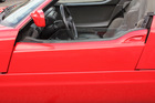 BMW Z1 (1991) - die Seitentüren werden durch Motoren gesenkt und angehoben (2)