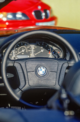 BMW Z3 2.8 Roadster (1996) - Tacho für die US-Version mit grossen Meilen-Angaben