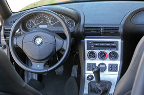 BMW Z3 3.0 Roadster (2001) - chromeingefasste Instrumente