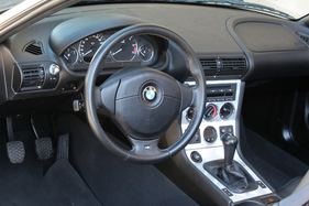 BMW Z3 3.0 Roadster (2001) - sportliches Cockpit, nur wenige Unterschiede zum Z3 Coupé