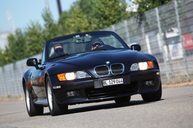BMW Z3 - knackiger Roadster von BMW - am 2. TCS Youngtimer und Classictreffen in Pratteln im Jahr 2016 (1998)