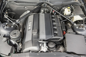 BMW Z4 (2004) - längs eingebauter Reihen-Sechszylindermotor