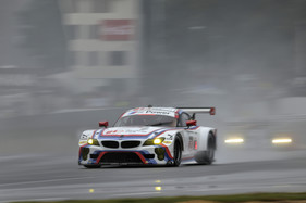 BMW Z4 (E89) (2015) - im Rennsport, mit den klassischen Rennfarben