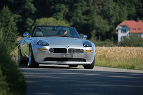 BMW Z8 (2001) - lässt sich schnell, aber auch gemächlich fahren BMW Z8 (2001) - lässt sich schnell, aber auch gemächlich fahren