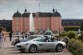BMW Z8 (2001) - neben anderen Bond-Spielzeugen - Classic-Gala Schwetzingen 2020