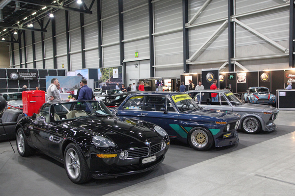 BMW Z8 und 2002 auf dem Stand von Emmenegger Power - Swiss Classic World Luzern 2021
