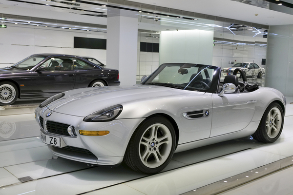 BMW Z8 von 1999, geschätzt auf EUR 130’000 - 200’000, hochgeboten bis auf EUR 450’000 (+272.7 %) (RM:Sotheby's Munich Sale)
