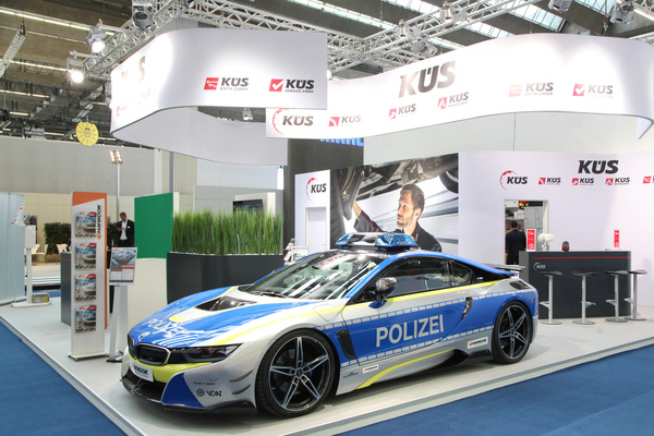 BMW i8 (2019) - Schnitzer-Variante als Polizeifahrzeug - IAA in Frankfurt 2019