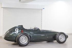 BRM P25 (1958) - der Tank ist hinter dem Fahrer untergebracht BRM P25 (1958) - der Tank ist hinter dem Fahrer untergebracht